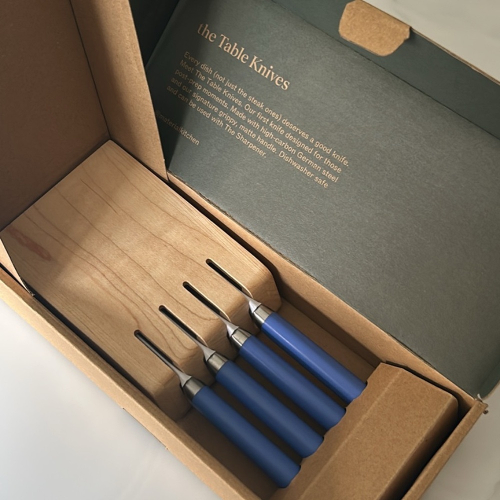 Material Kitchen - the Table Knives